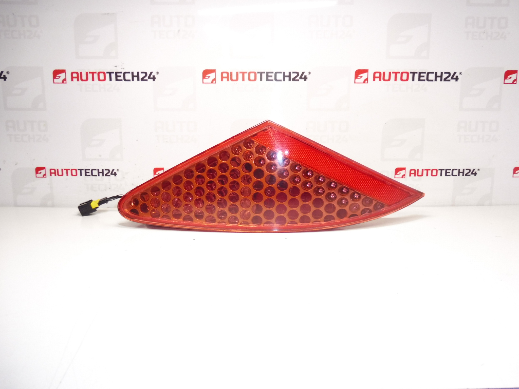Levá zadní lampa vnitřní Peugeot 307 CC 96413007JE 714025600701 6350S4