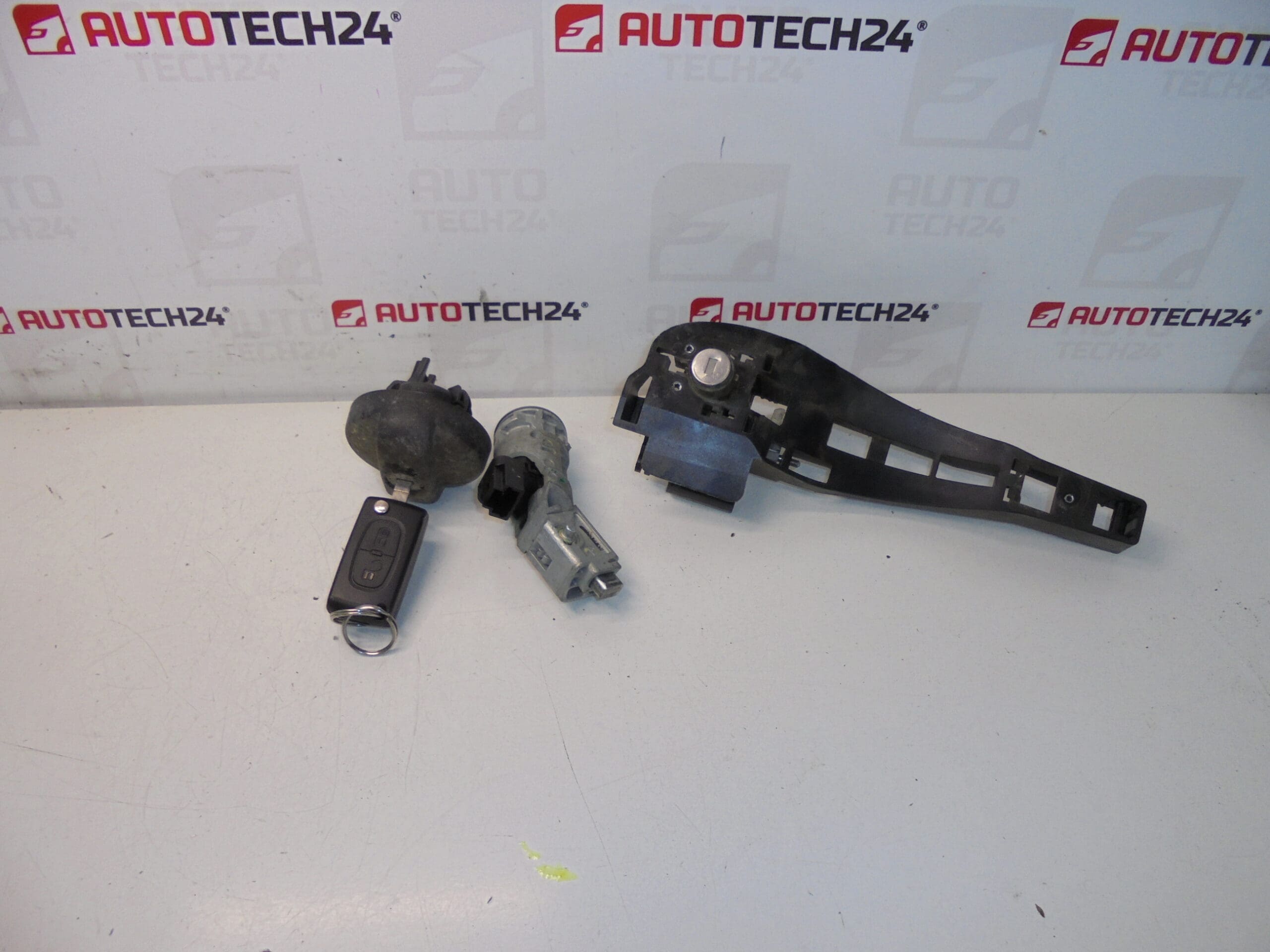 Sada zámků Citroën C2 C3 jeden klíč 4162FP 4162EA