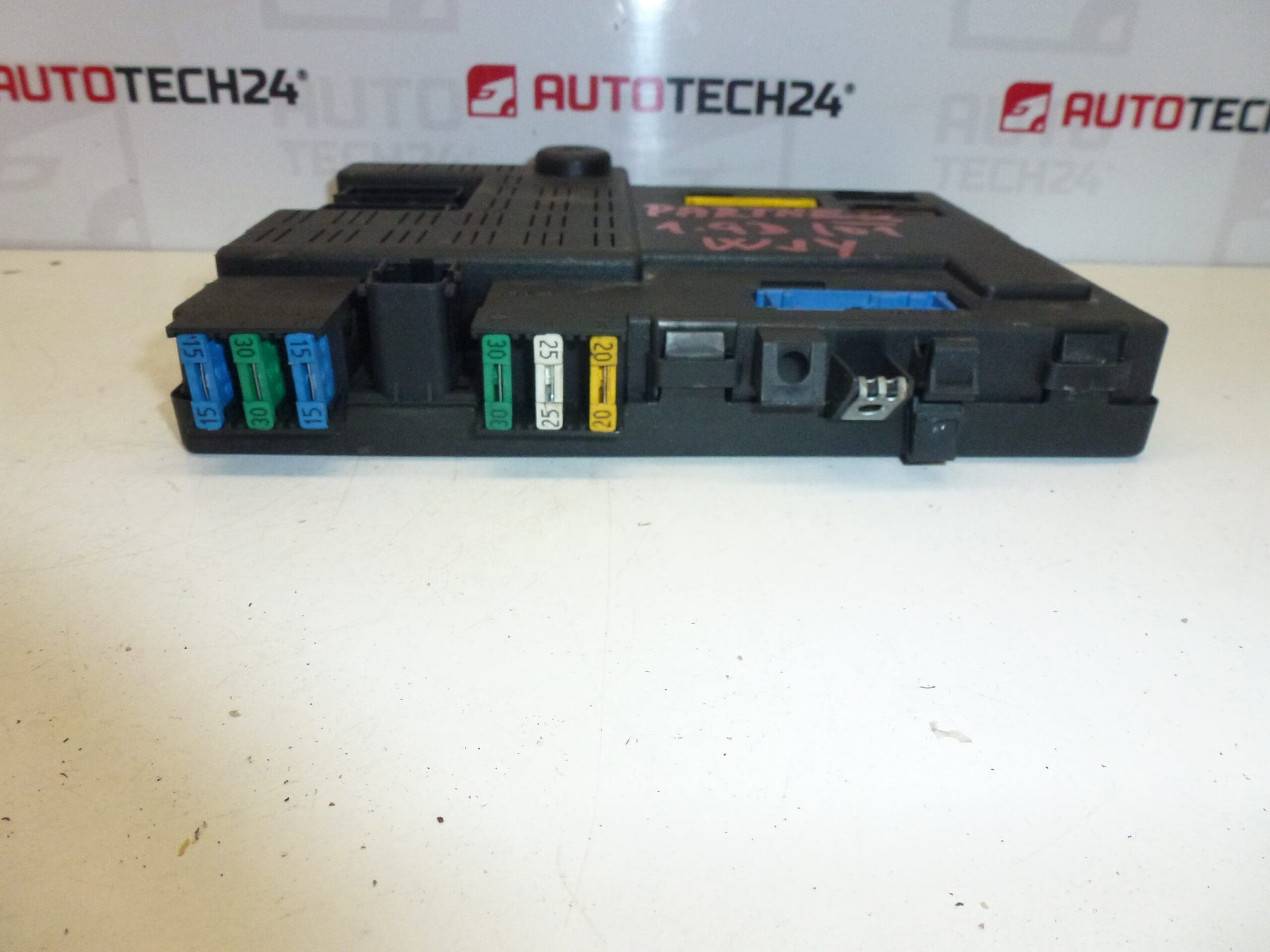 ECU BSI Valeo BOITE M1 9642409680 73006012 AUTOTECH24 cz ECU BSI Valeo BOITE M1 9642409680 73006012 AUTOTECH24 cz