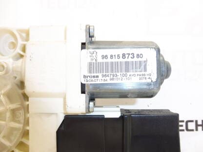 Motor pravého předního okna Peugeot 307 9681587380 - Image 4