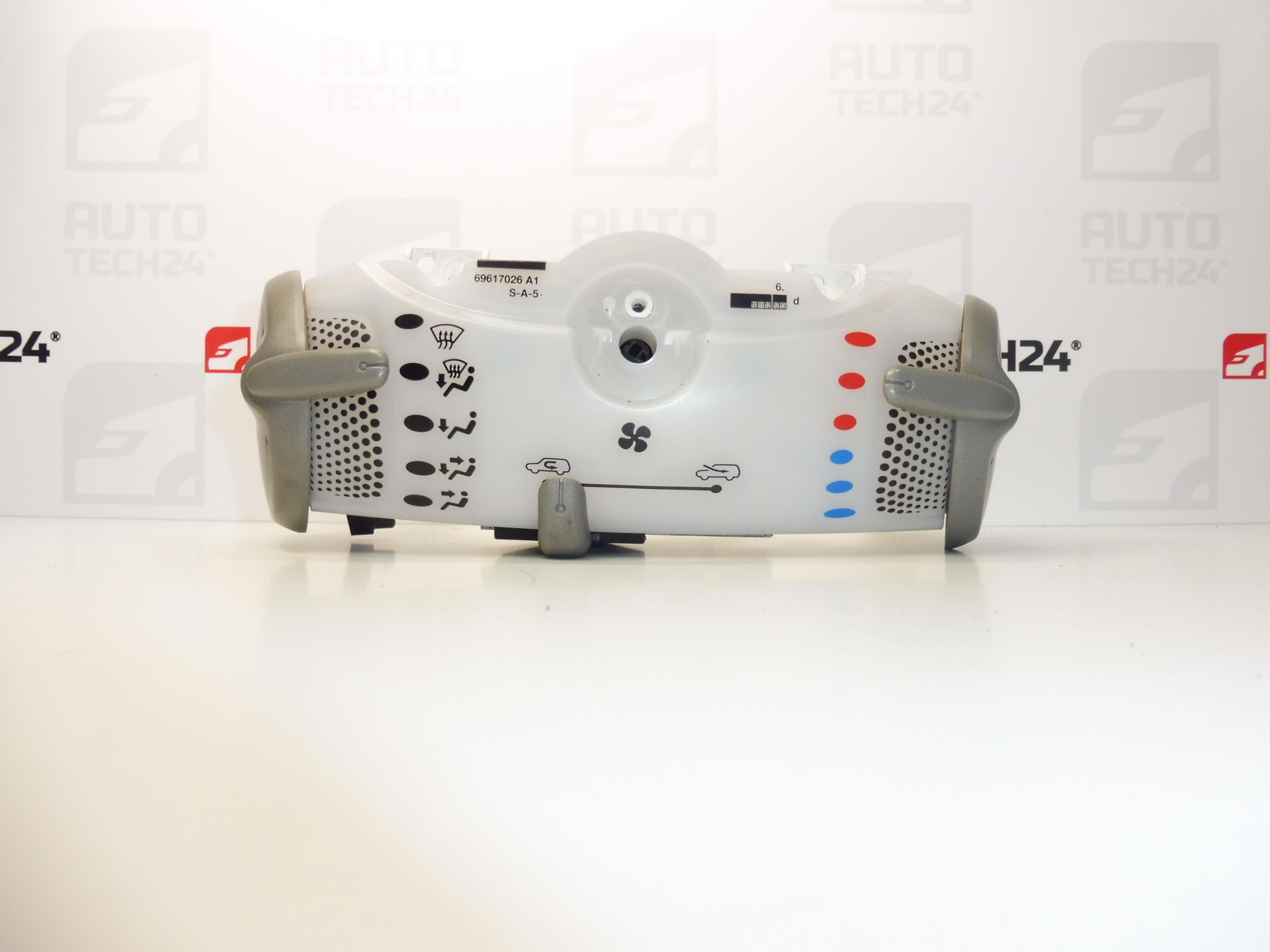 Ovladač klimatizace Citroën Peugeot 55900-0H040 55900-0H020