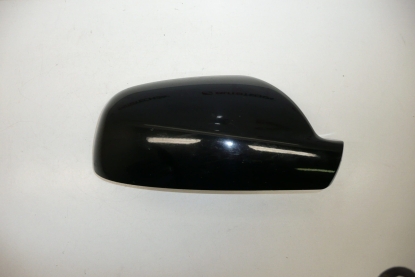 Kryt pravého zrcátka Peugeot barva KTVD 815276
