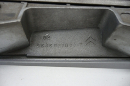 Madlo zadního víka Citroën Xsara II 9636077077 EZRC