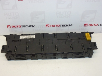 Tachometr Citroën C4 Picasso najeto 360 tisíc km 9664365280-F-00