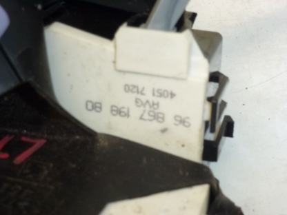 Zámek levých předních dveří Citroën C4 9686719880 9135FA
