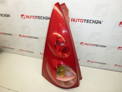 Levá zadní lampa s paticí Peugeot 107 6350X6