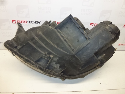 Pravá přední lampa světlo Citroën C8 89007042 620615