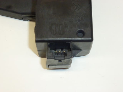 Zámek zadního víka kufru Peugeot 307 CC 9657614680 8726R2