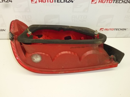 Pravá zadní lampa s lištou KMPD Peugeot 406 4 dveře 9630364777 6351L5