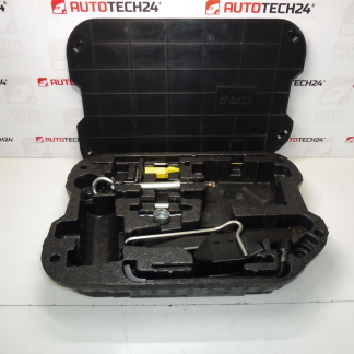 Nářadí, hever, klíč, tažné oko Citroën C4 PICASSO 6736A7 674418 672594 671809 671739