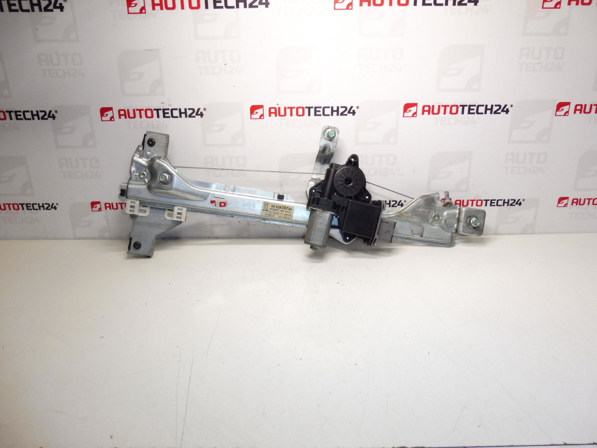 Mechanizmus levého zadního okna Peugeot 3008 5008 9682808780 9223F2