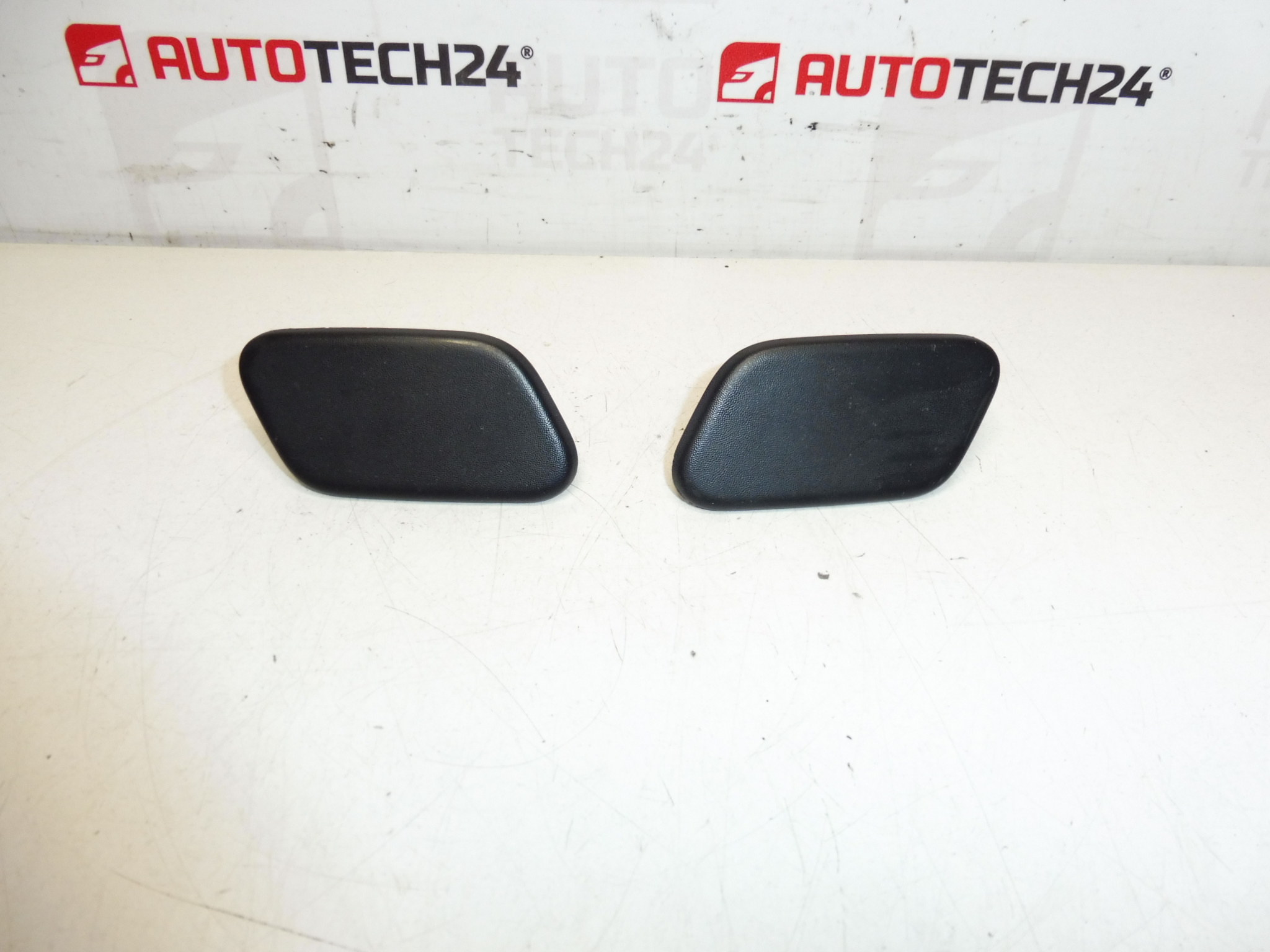 Krytky trysek střikovačů světlometu Peugeot 3008 5008 742294