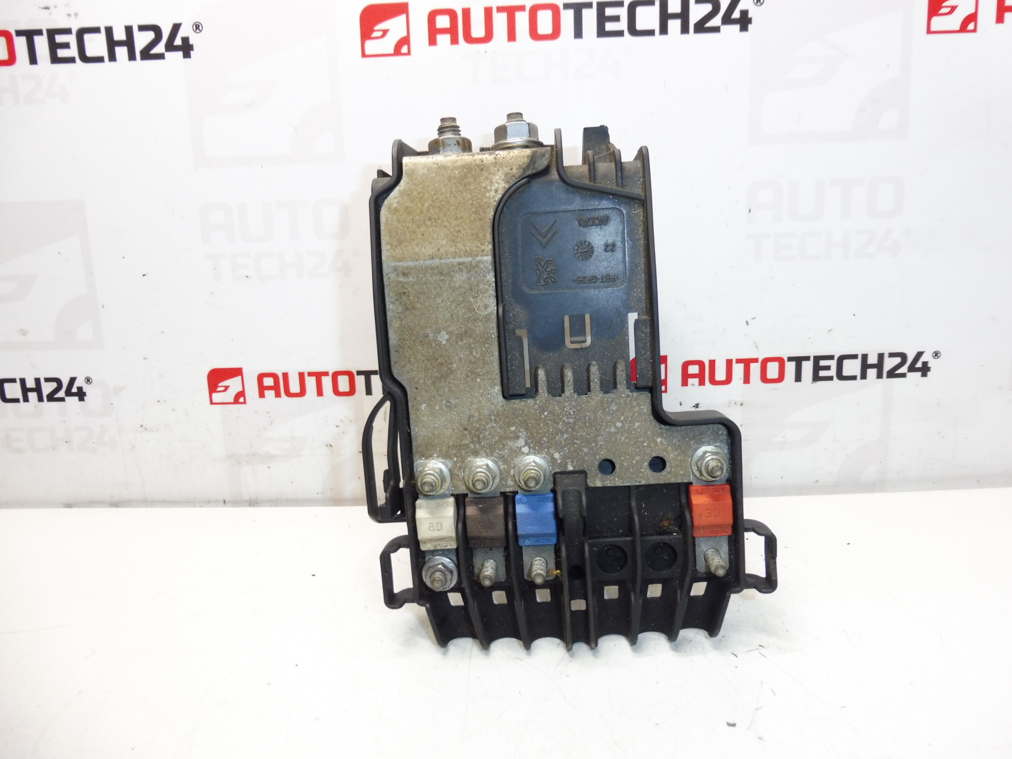 Pojistkový modul Citroën Peugeot 9662286180 6500HC