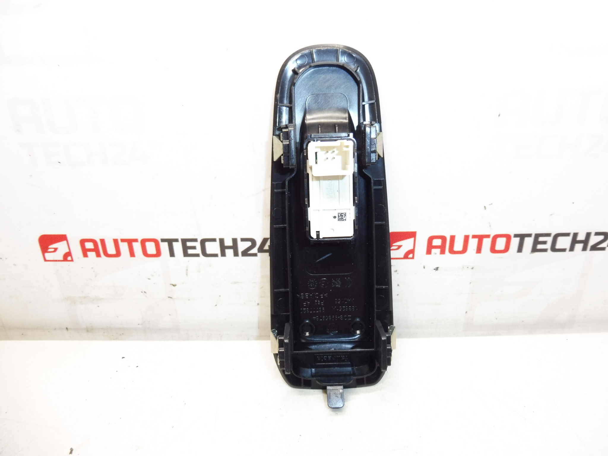 Ovladač okna spolujezdce Peugeot 308 T9 96762292ZD rámeček 96777320ZD - Obrázek 2