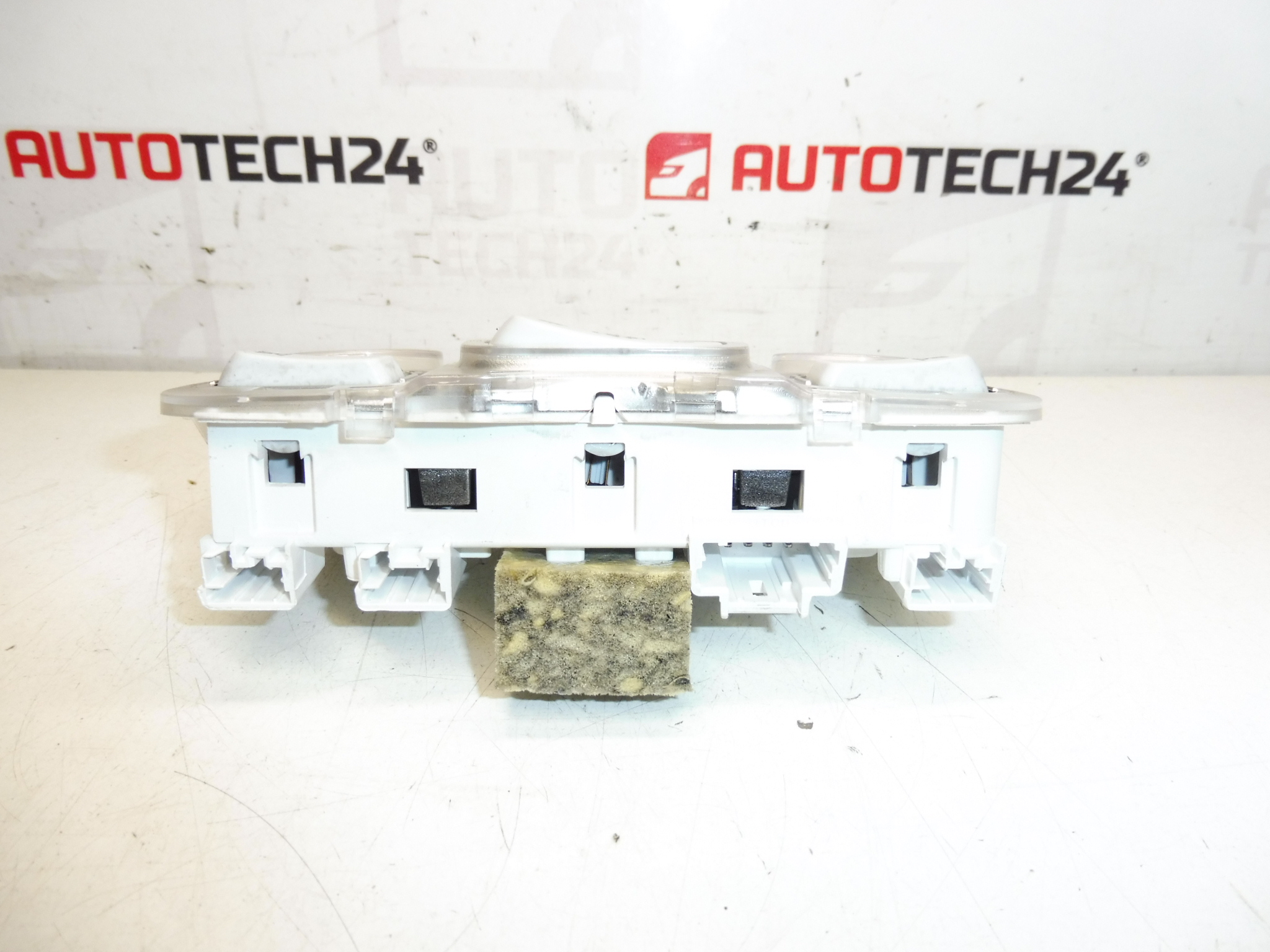 Vnitřní světlo osvětlení Citroën Peugeot 96781445PR - Obrázek 2