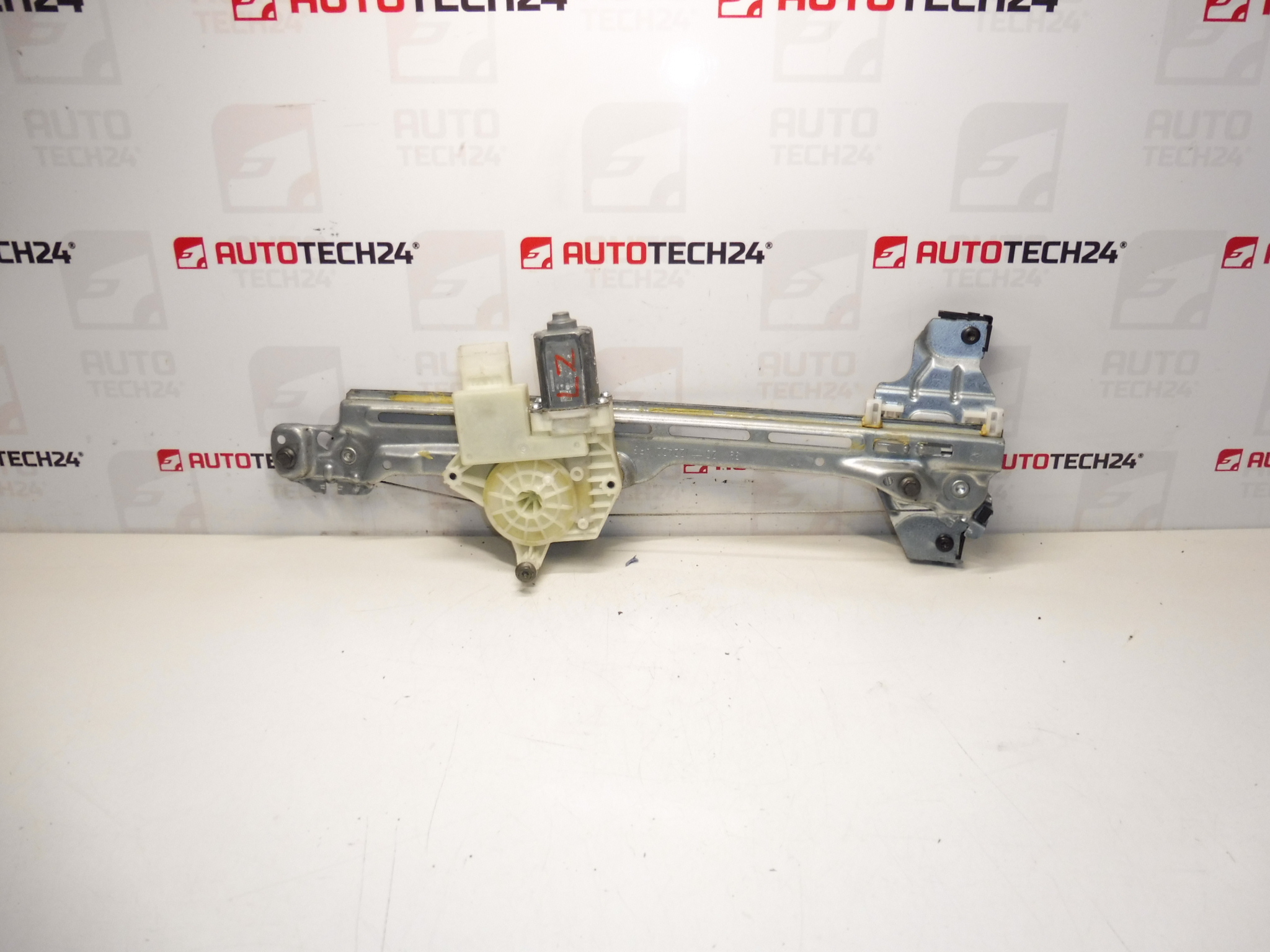 Mechanizmus stahování zadního okna Peugeot 308 T9 9800273480