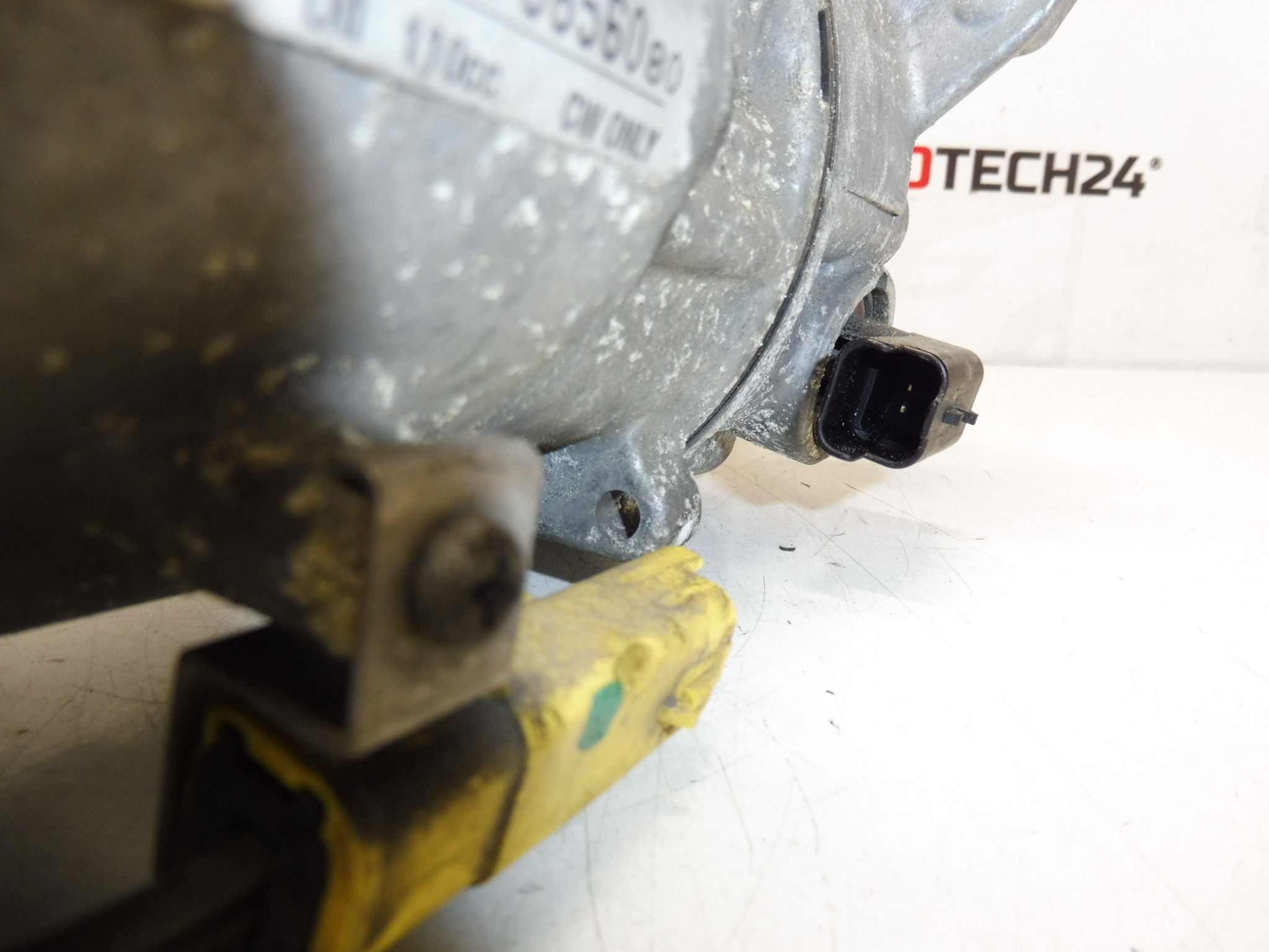 Klimakompresor Sanden SD6C12 1367 Citroën Peugeot 9678656080 - Obrázek 2