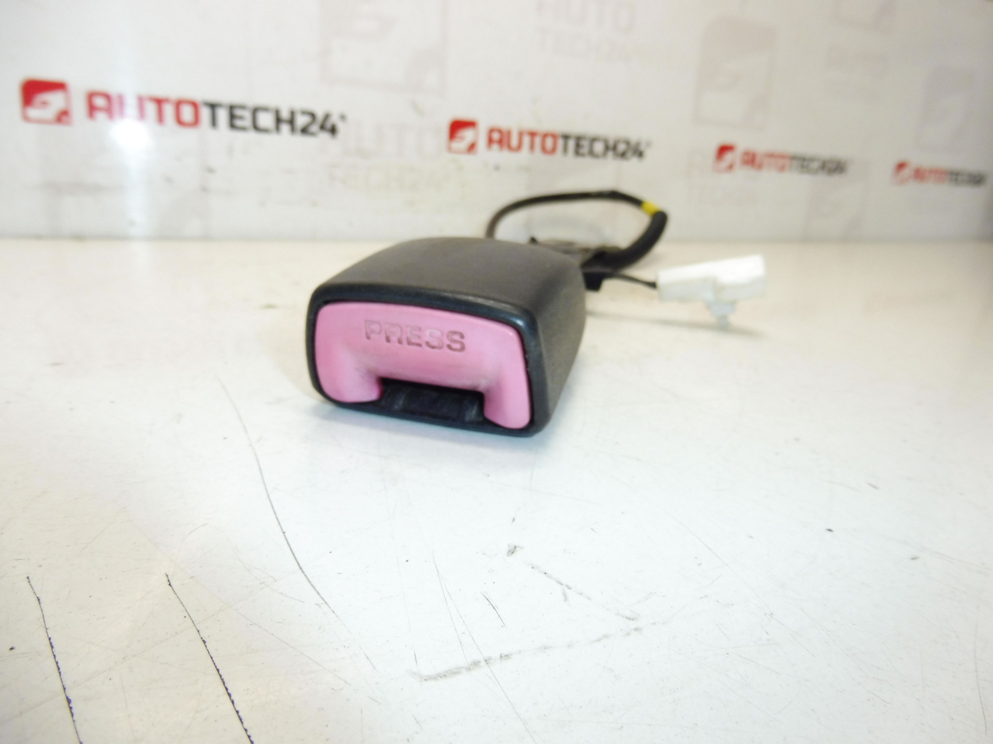 Držák pasu řidiče Citroën C1 Peugeot 107 8974LR 8976N8 - Obrázek 2