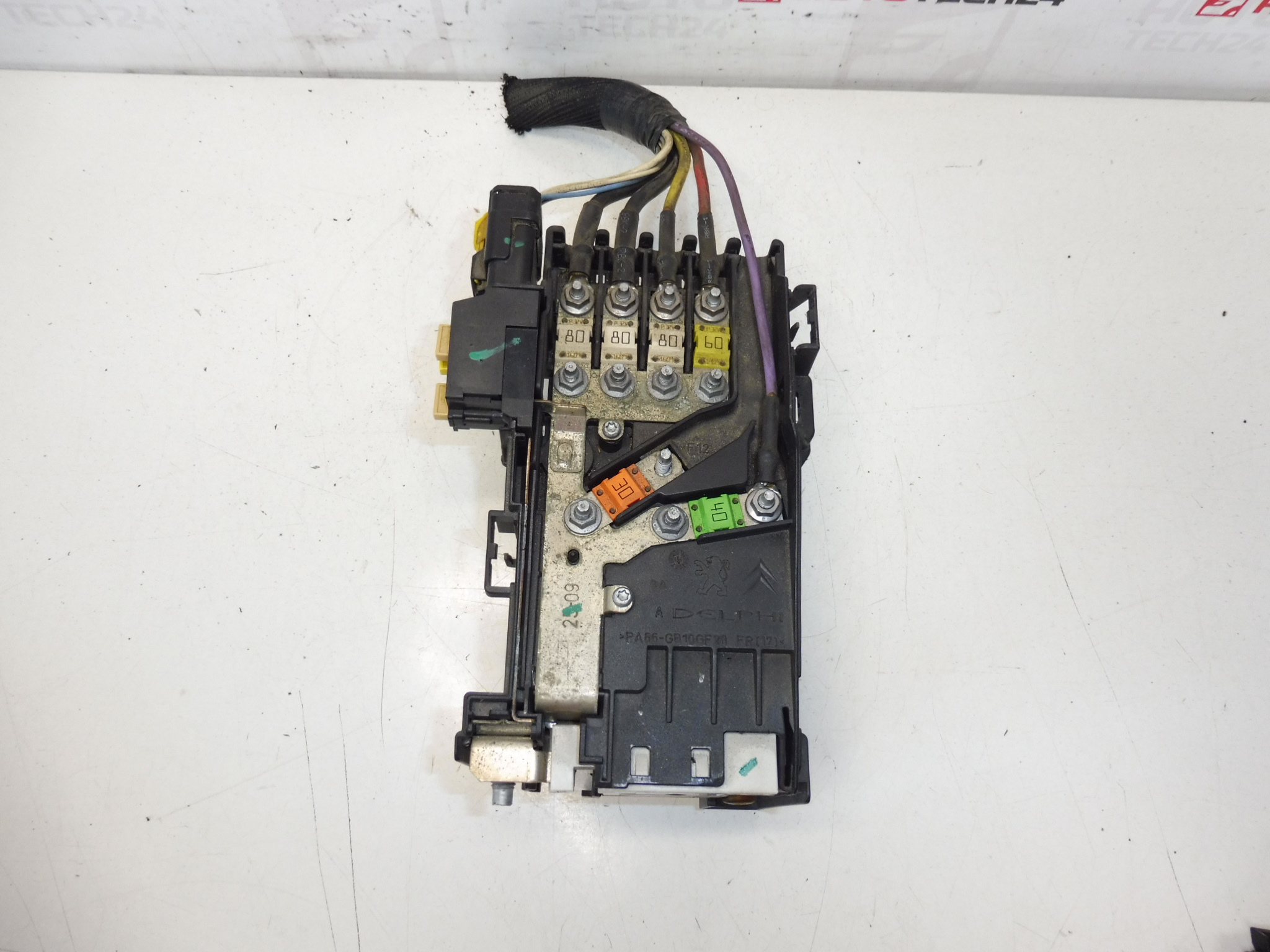 Pojistkový modul Citroën Peugeot 9666527680 28236841 6500GR