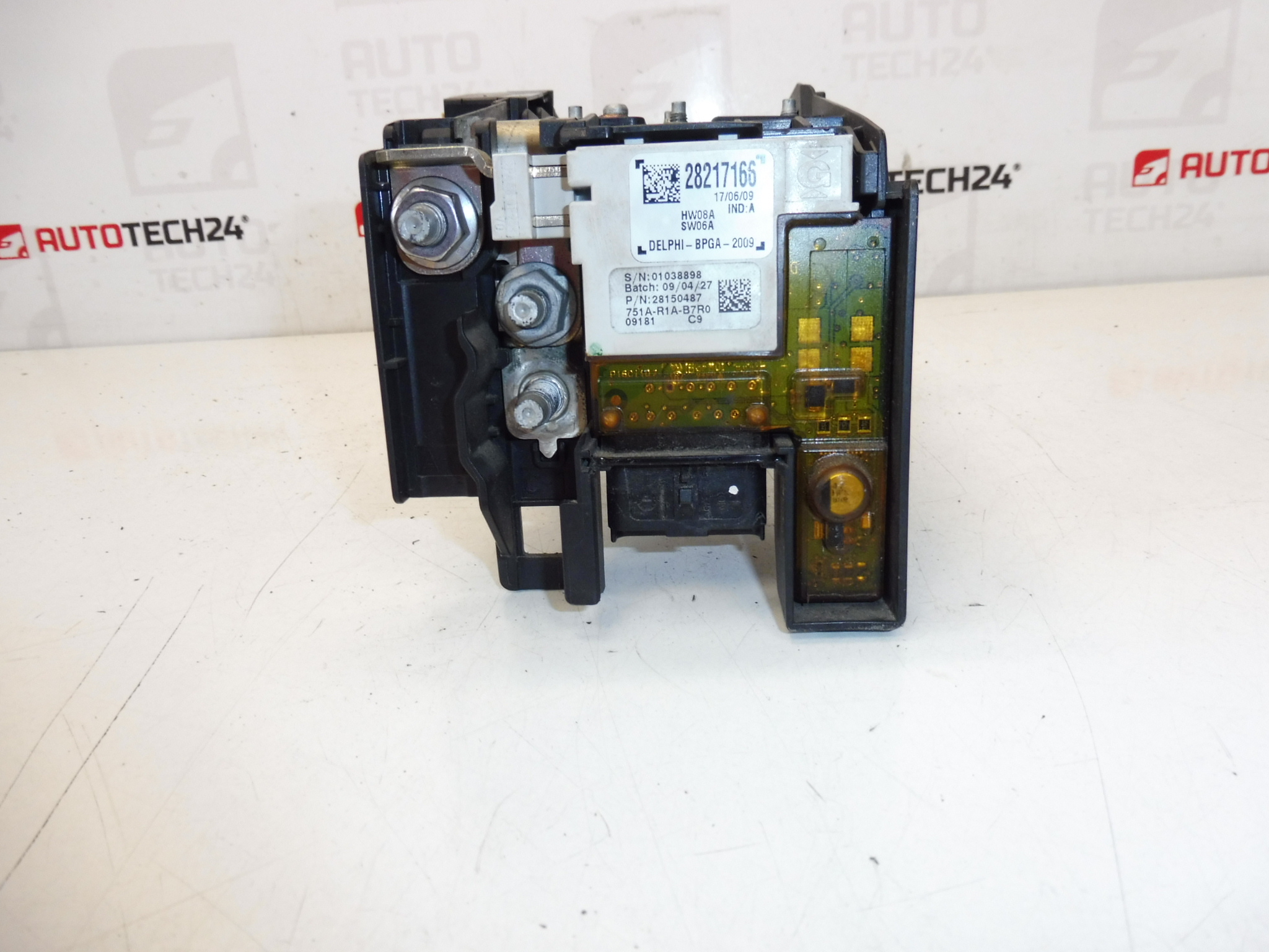 Pojistkový modul Citroën Peugeot 9666527680 28236841 6500GR - Obrázek 2
