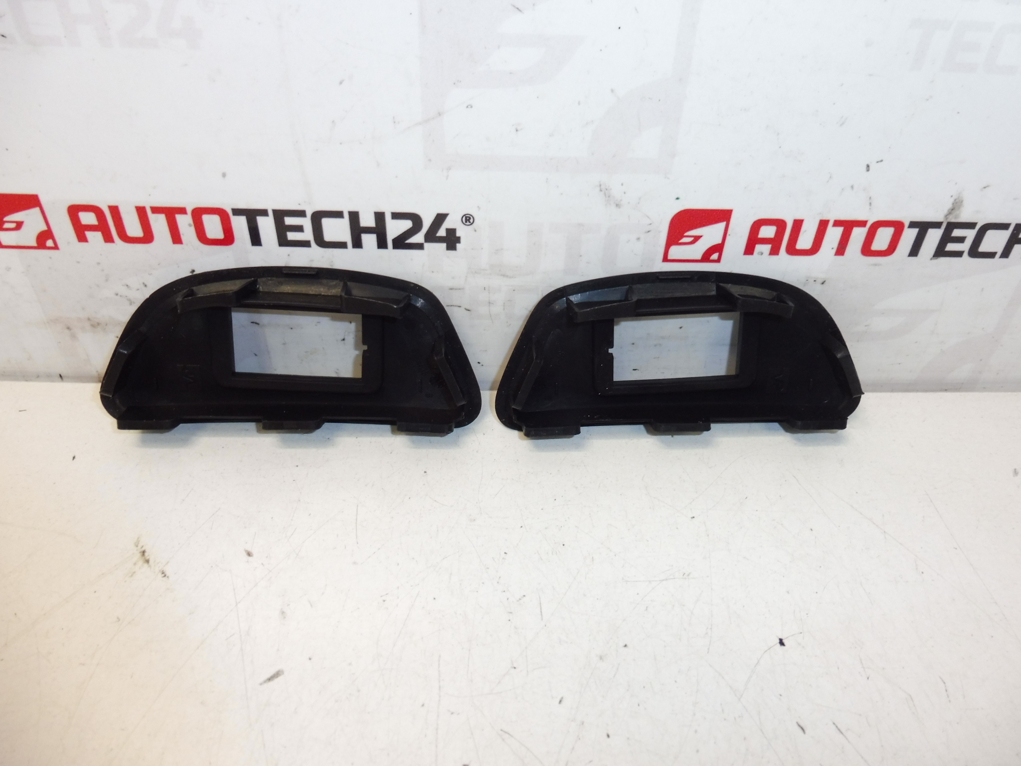 Krytka sedadla Peugeot 407 8914CG 8914CV - Obrázek 2