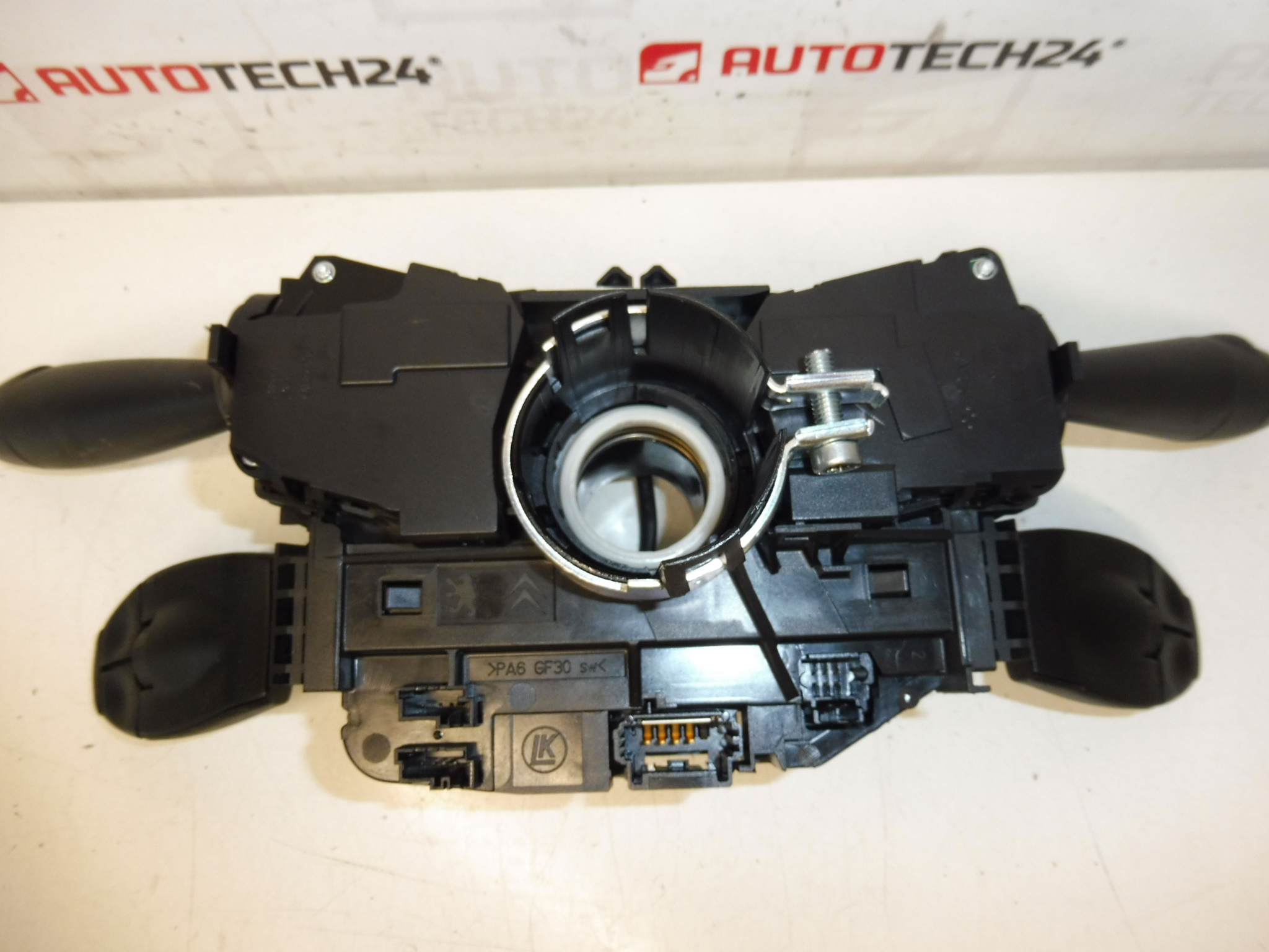 Ovladače páčky COM2008 Peugeot 3008 5008 96773911ZD - Obrázek 2