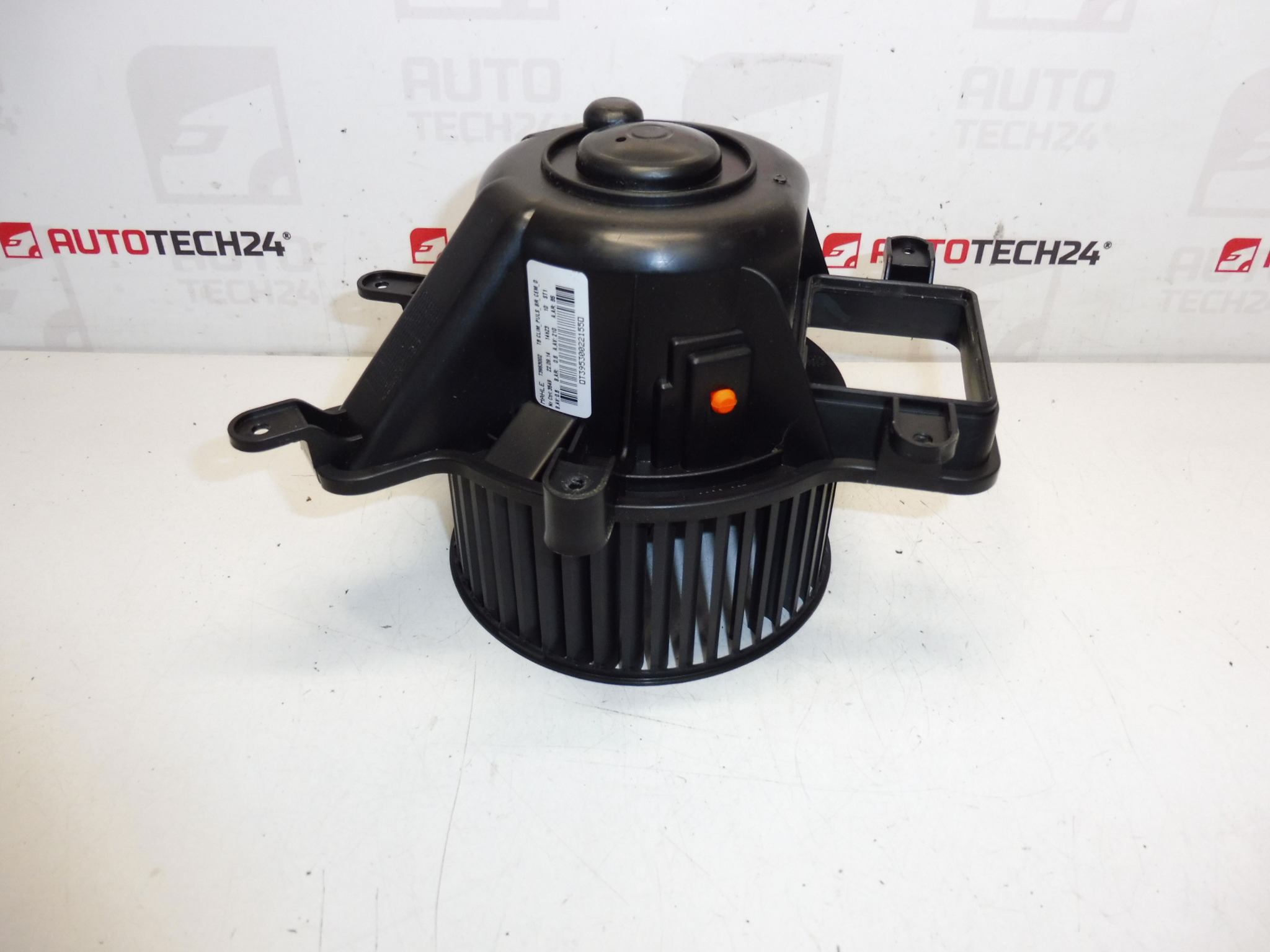 Ventilátor topení Peugeot 3008 5008 T3953002 1606389380