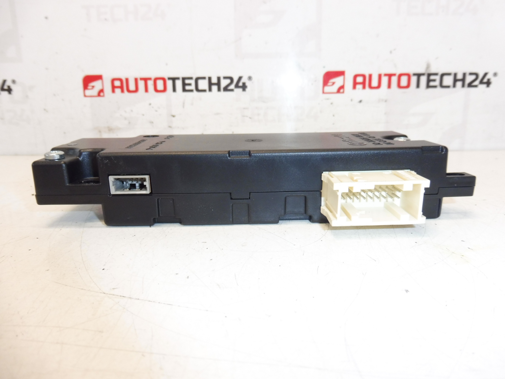 Modul Bluetooth Citroën Peugeot 9666760080 S180073002 J - Obrázek 2