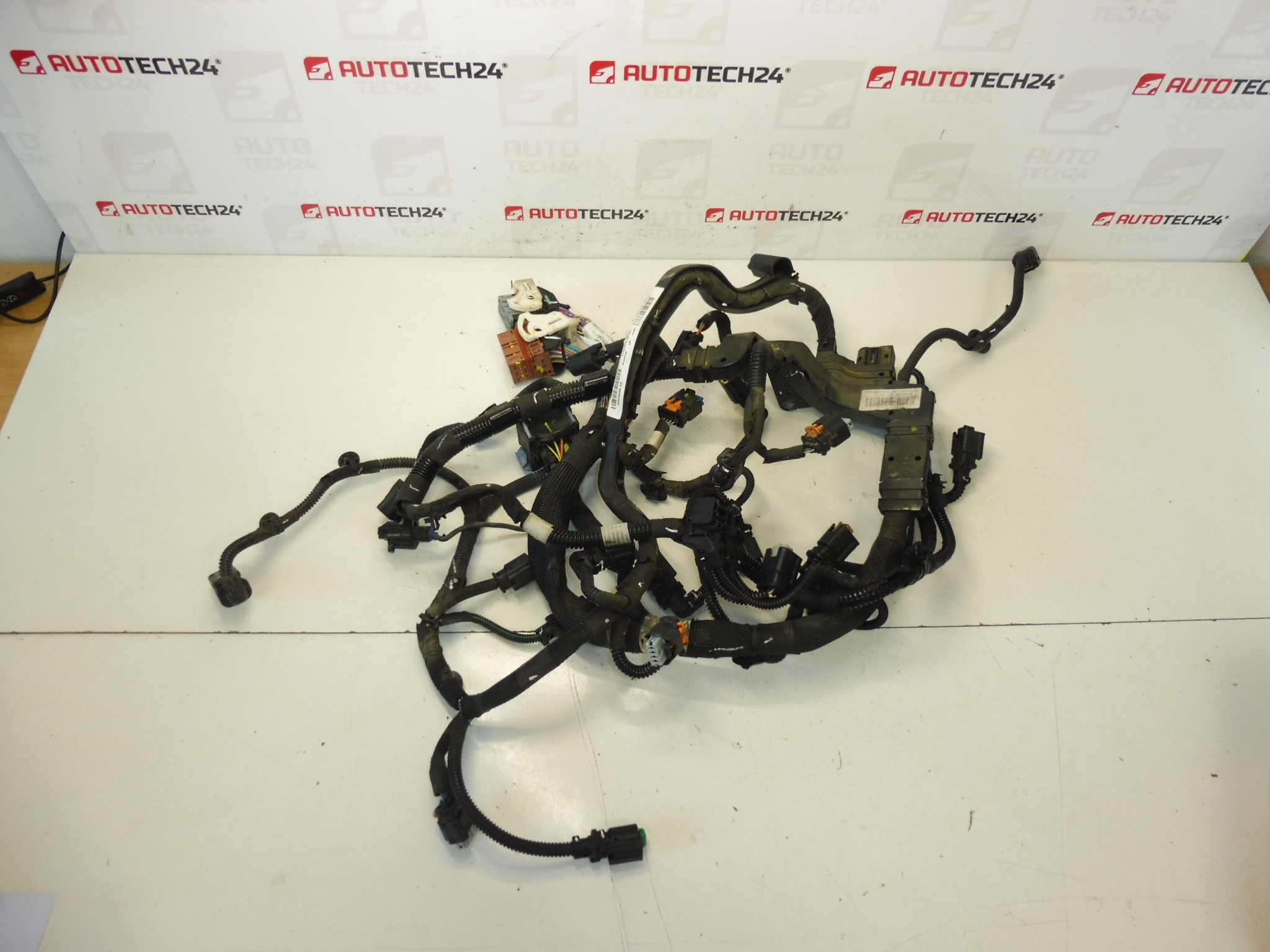 Hlavní motorový svazek 1.6 e-HDI Citroën Peugeot 9803029080