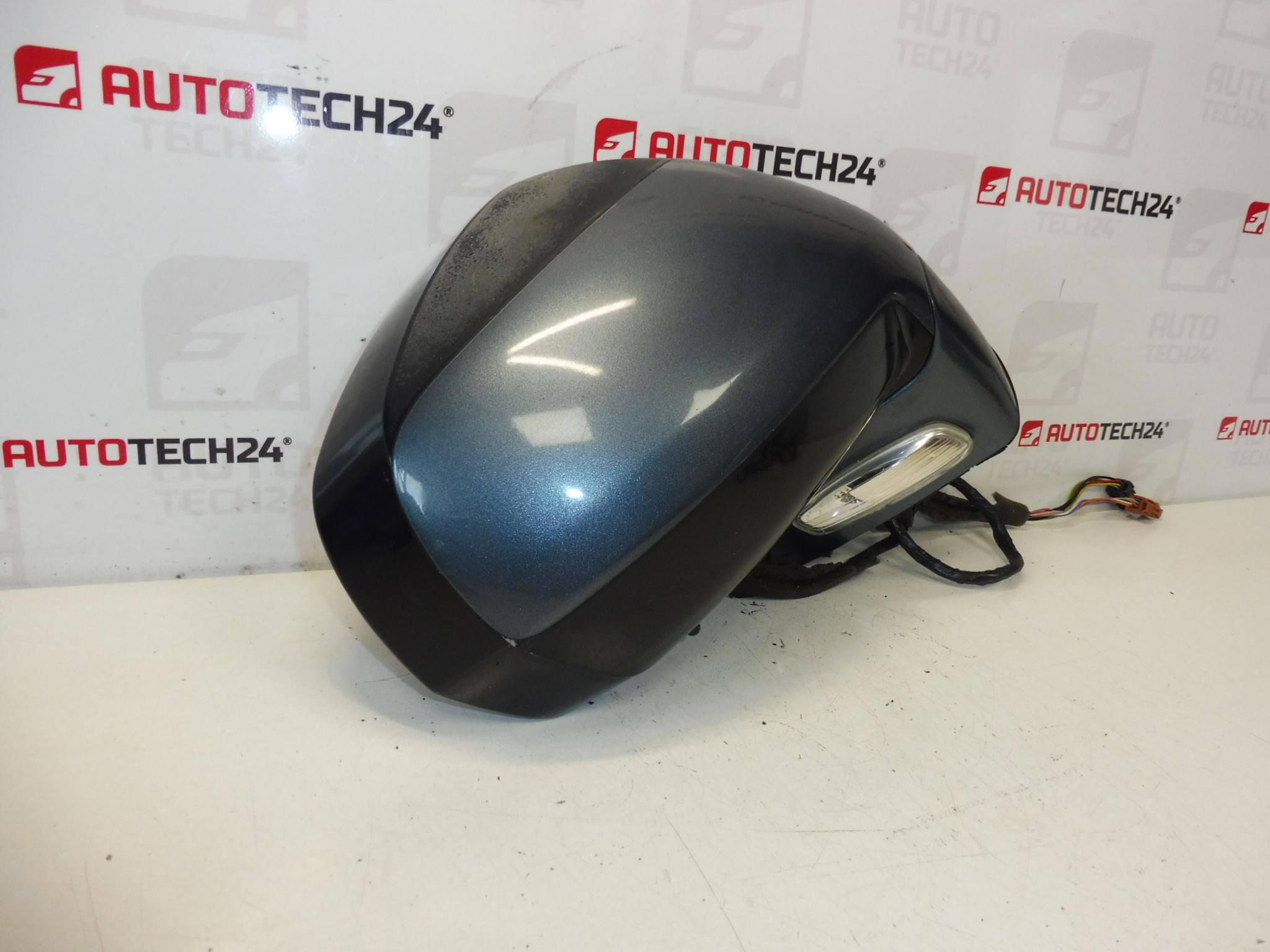 Pravé zrcátko EZWD Citroën C4 Picasso 96851525XY 8153VR