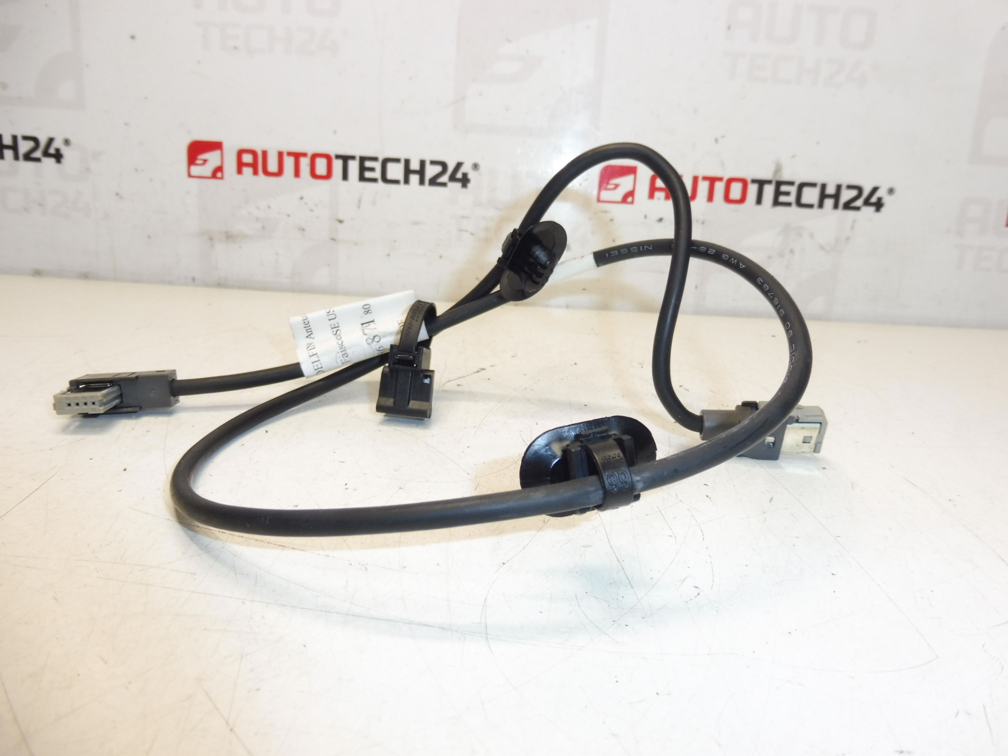 Svazek USB Citroen Peugeot 9687949180 6586ZS - Obrázek 2