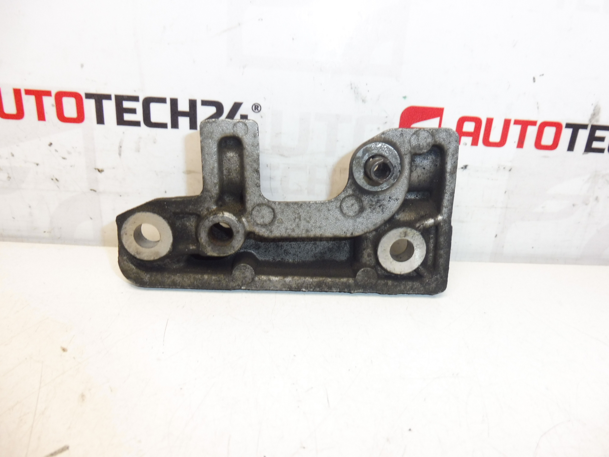 Držák Alternátoru Citroën Peugeot 9656125280 5706K9 - Obrázek 2