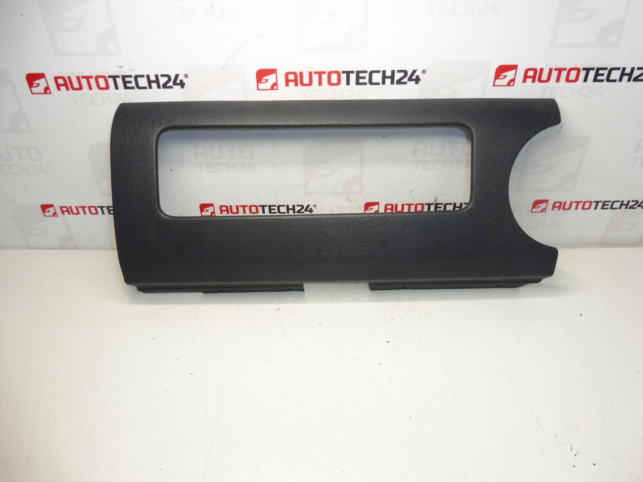 Panel palubní desky Citroën Berlingo II Peugeot Partner II 9645502377 822640
