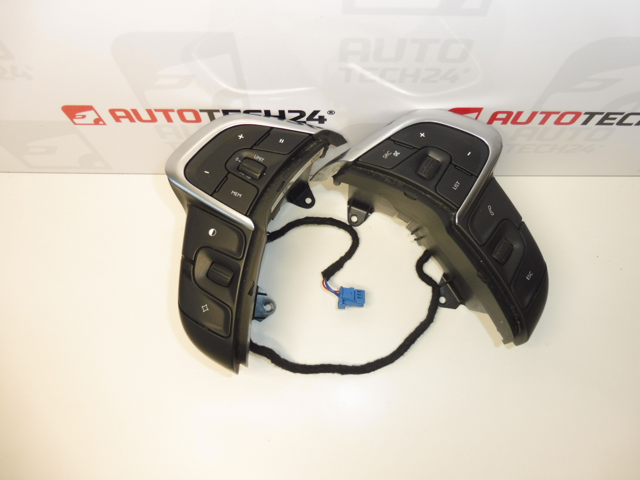 Ovládání volantu Citroen C4 II a DS4 96720514ZD 98094655ZD