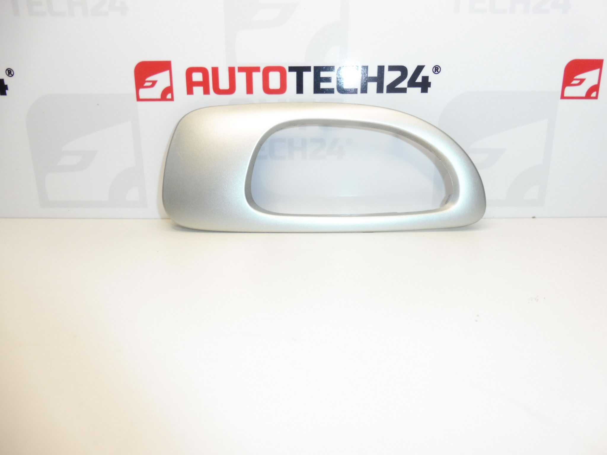 Kryt vnitřní kliky levých zadních dveří Peugeot 307 9634770077 9119Y1