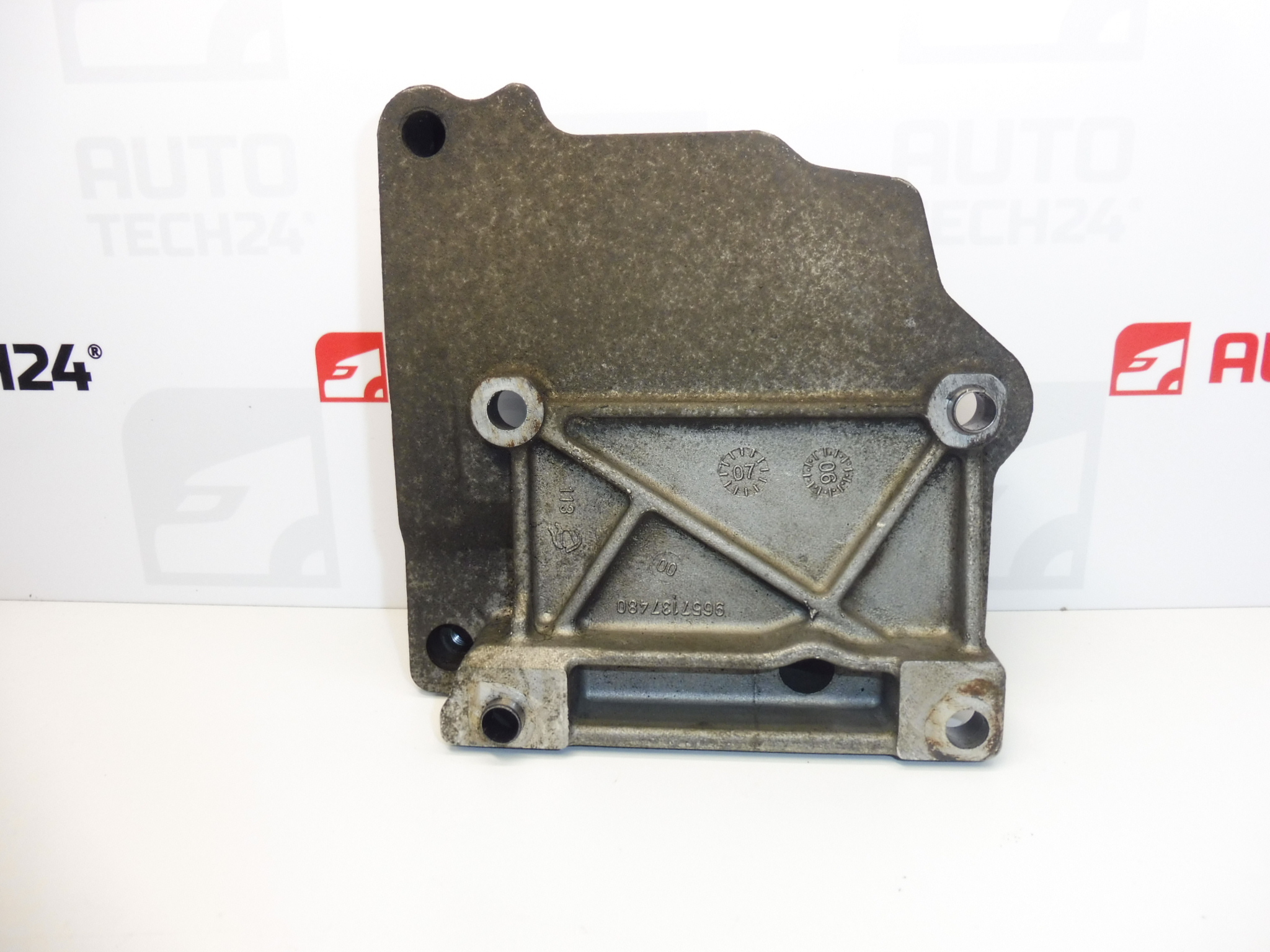 Držák klimakompresoru Citroën Peugeot 9657137480 6453KG - Obrázek 2