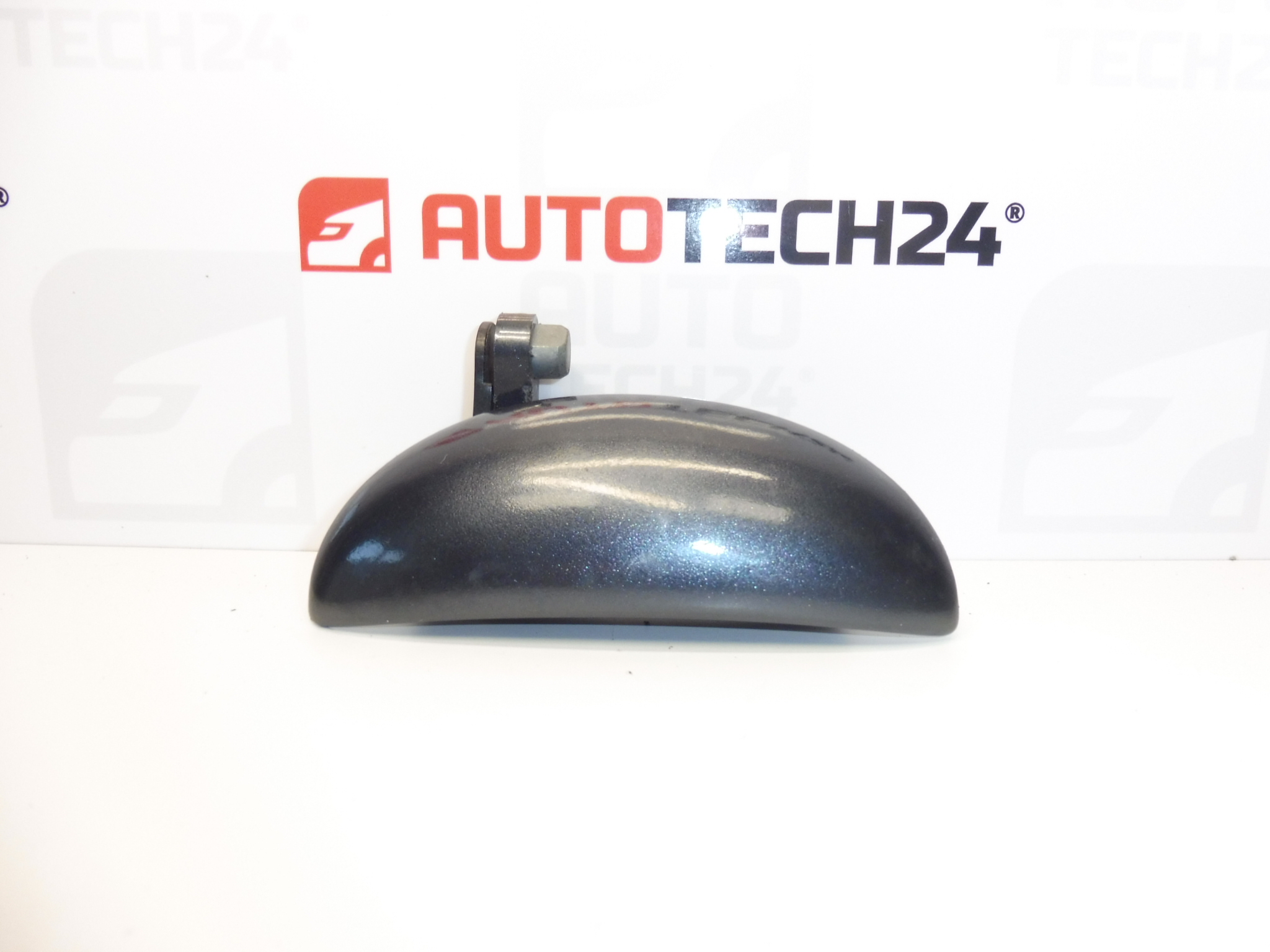 Klika pravých předních dveří KTA Citroën C1 Peugeot 107 9101AH