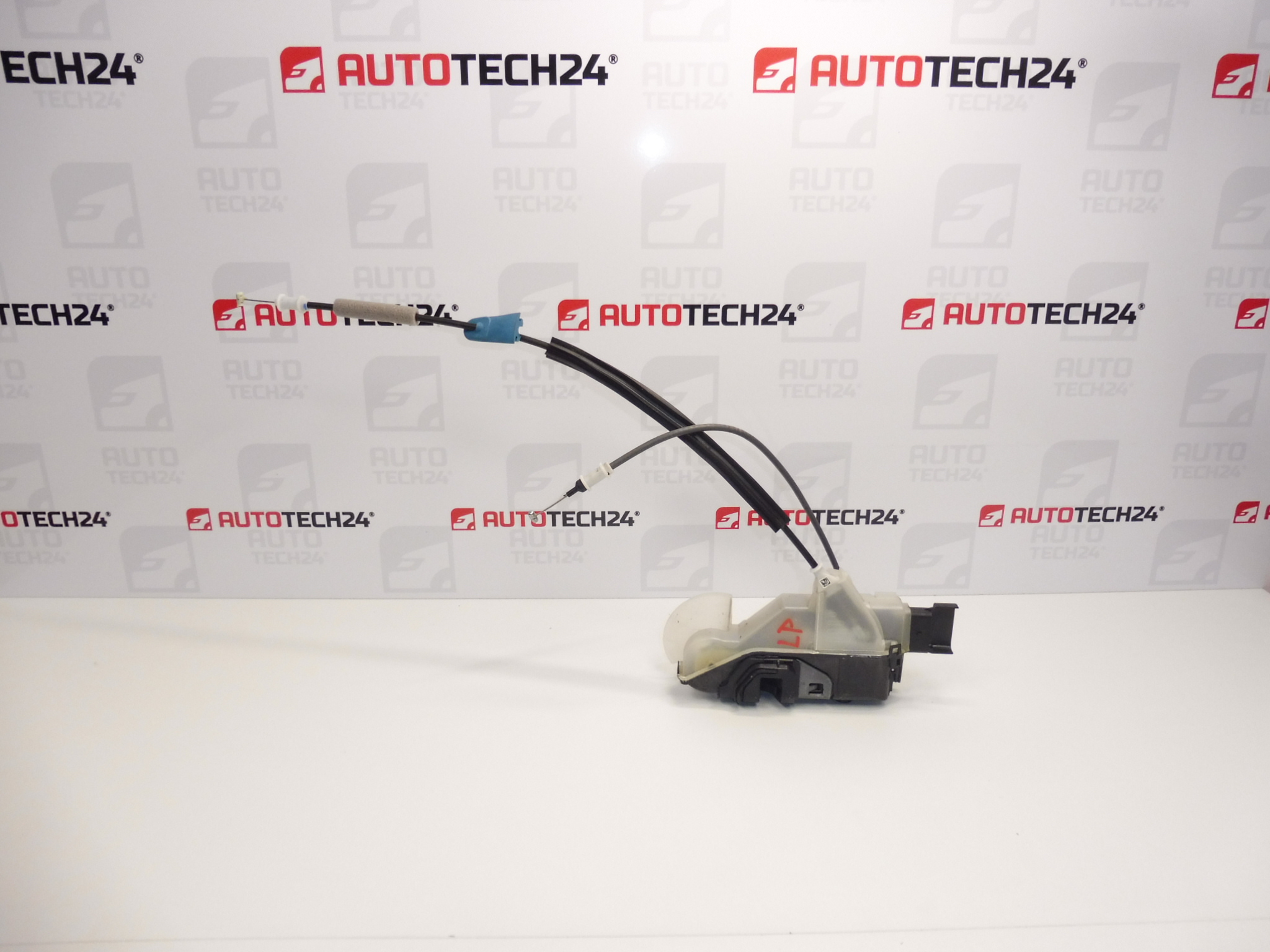 Zámek dveří řidiče Citroën Peugeot 9816343480